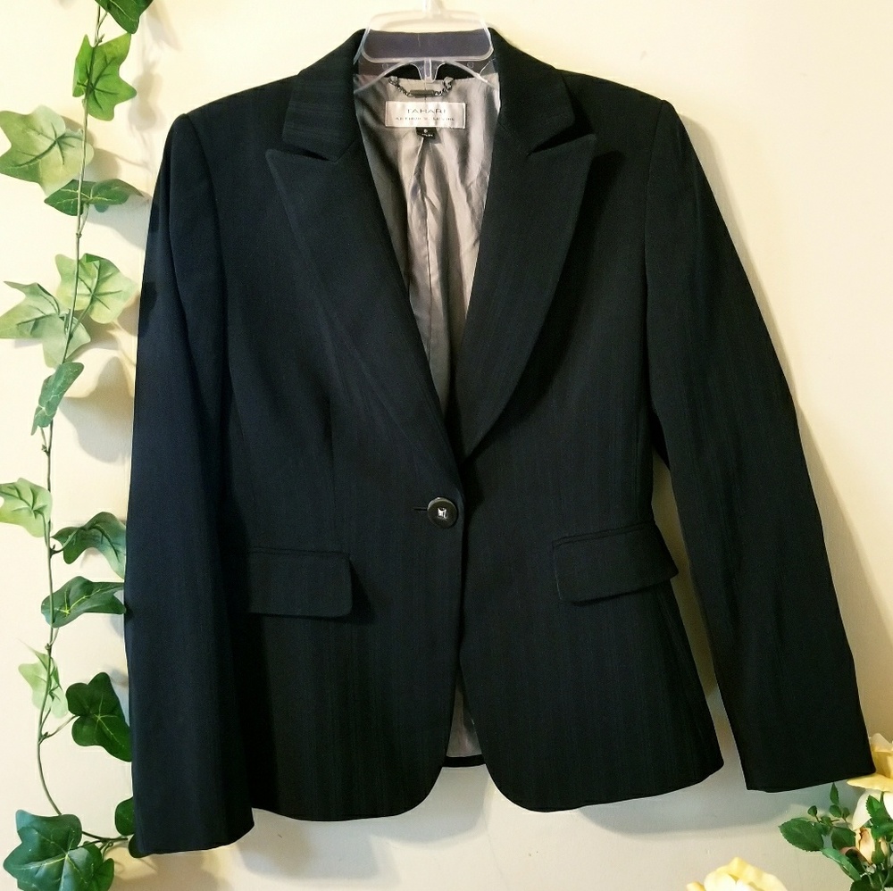 Tahari black blazer size 8
